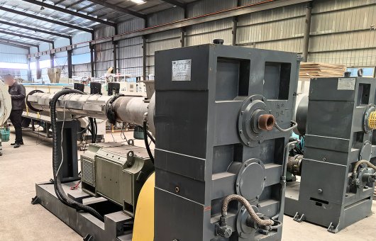 Second-hand 630mm HDPE Pipe Extrusion Machinery Three Layers(ABA)